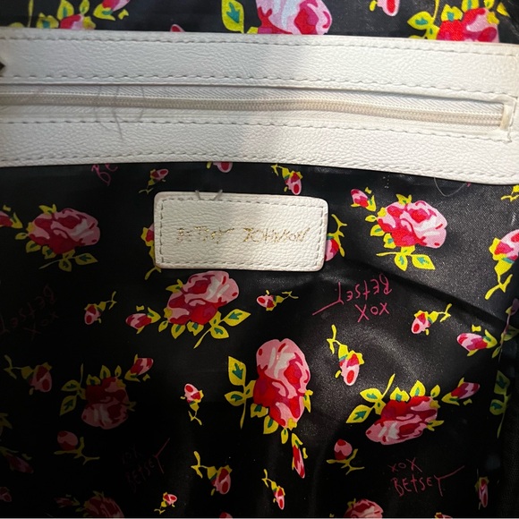 Betsey Johnson White Quilted sprinkle Drip Vegan Leather Backpack - Picture 9 of 10